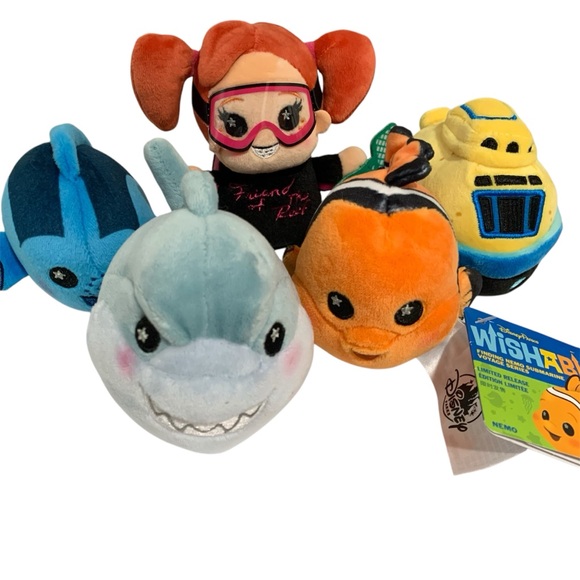 Disney Parks Wishables Finding Nemo Nemo, Dory, Bruce, Tugboat, and Darla Plush - Picture 1 of 4